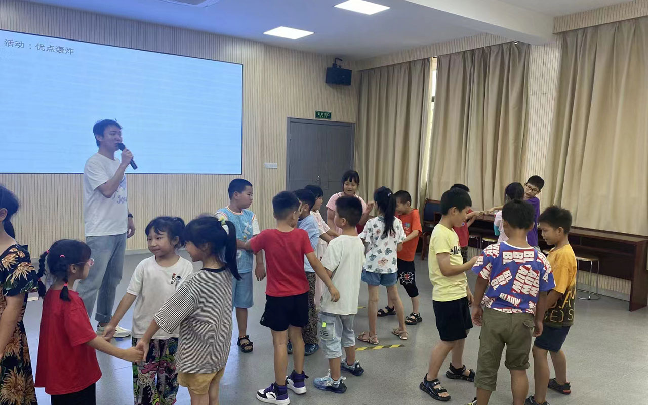 金坛龙观乡中心学校