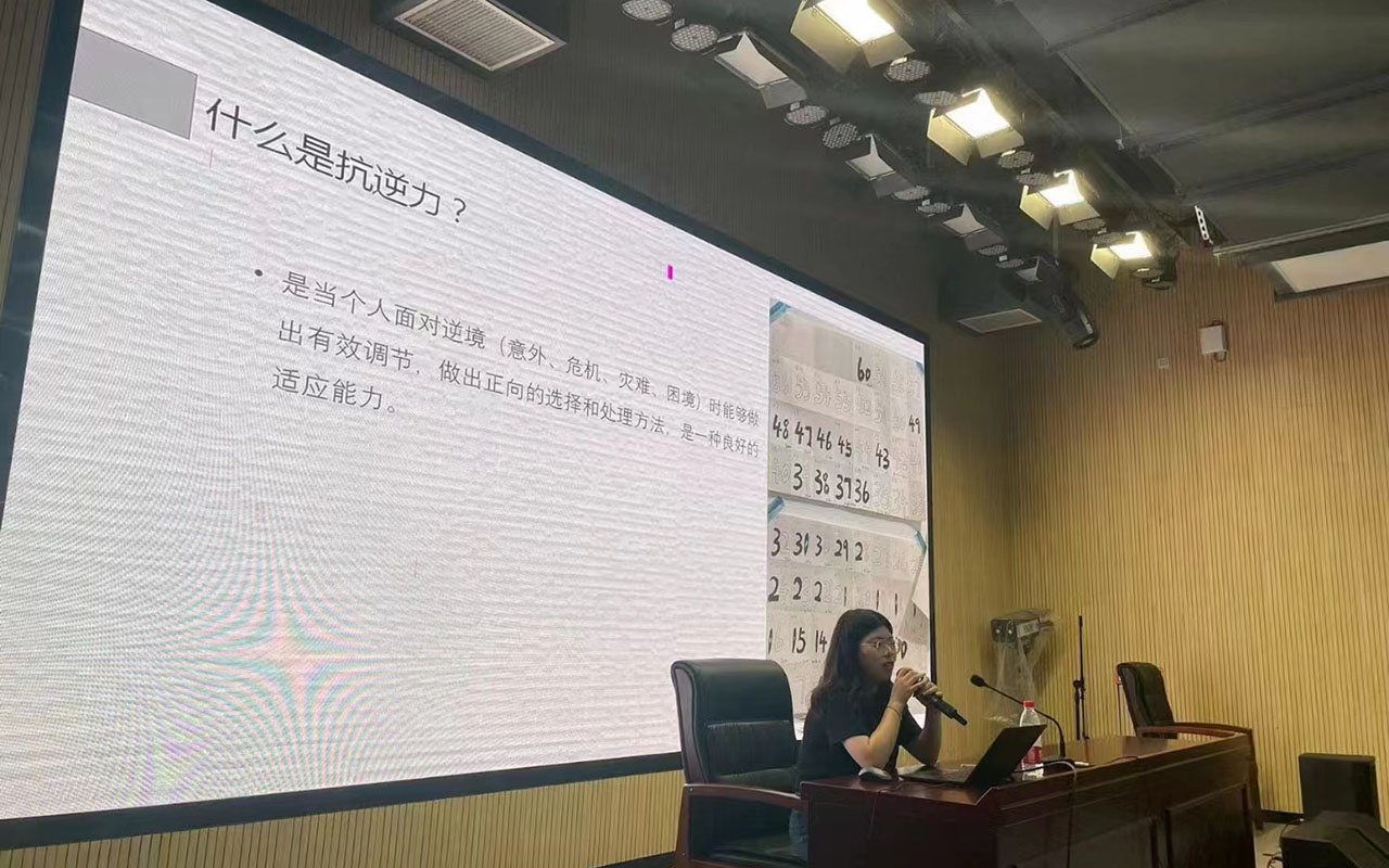 金坛董玉娣中学